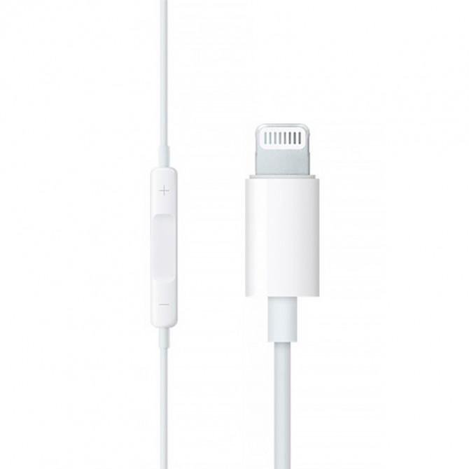 Навушники EarPods with Lightning Connector-1
