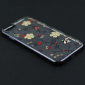 Чехол Cavaro Flora Series для iPhone 7/8 Цветы/Чёрный Чехол Cavaro Flora Series для iPhone 7/8 Цветы/Чёрный