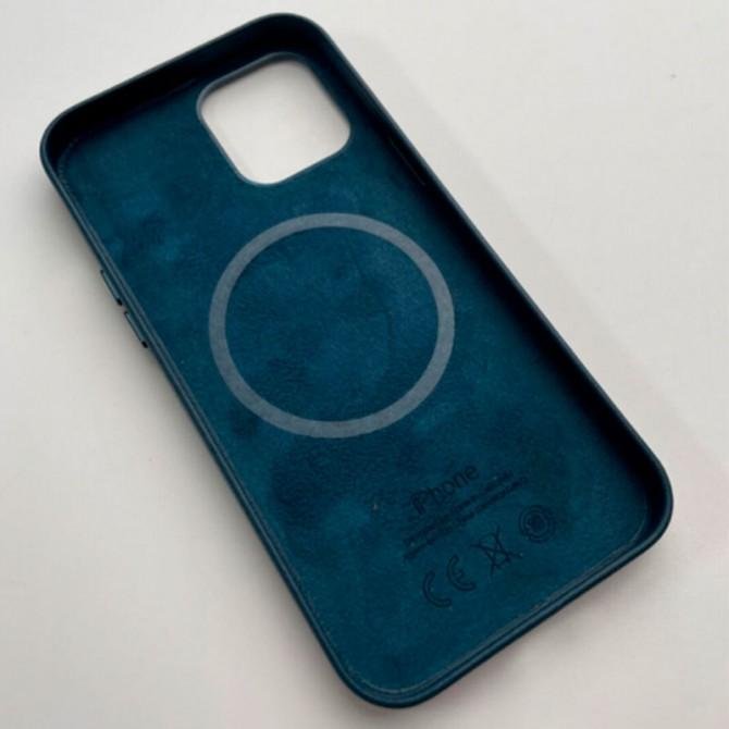 Чехол Apple Silicone Case для iPhone 13 with MagSafe Abyss Blue-3